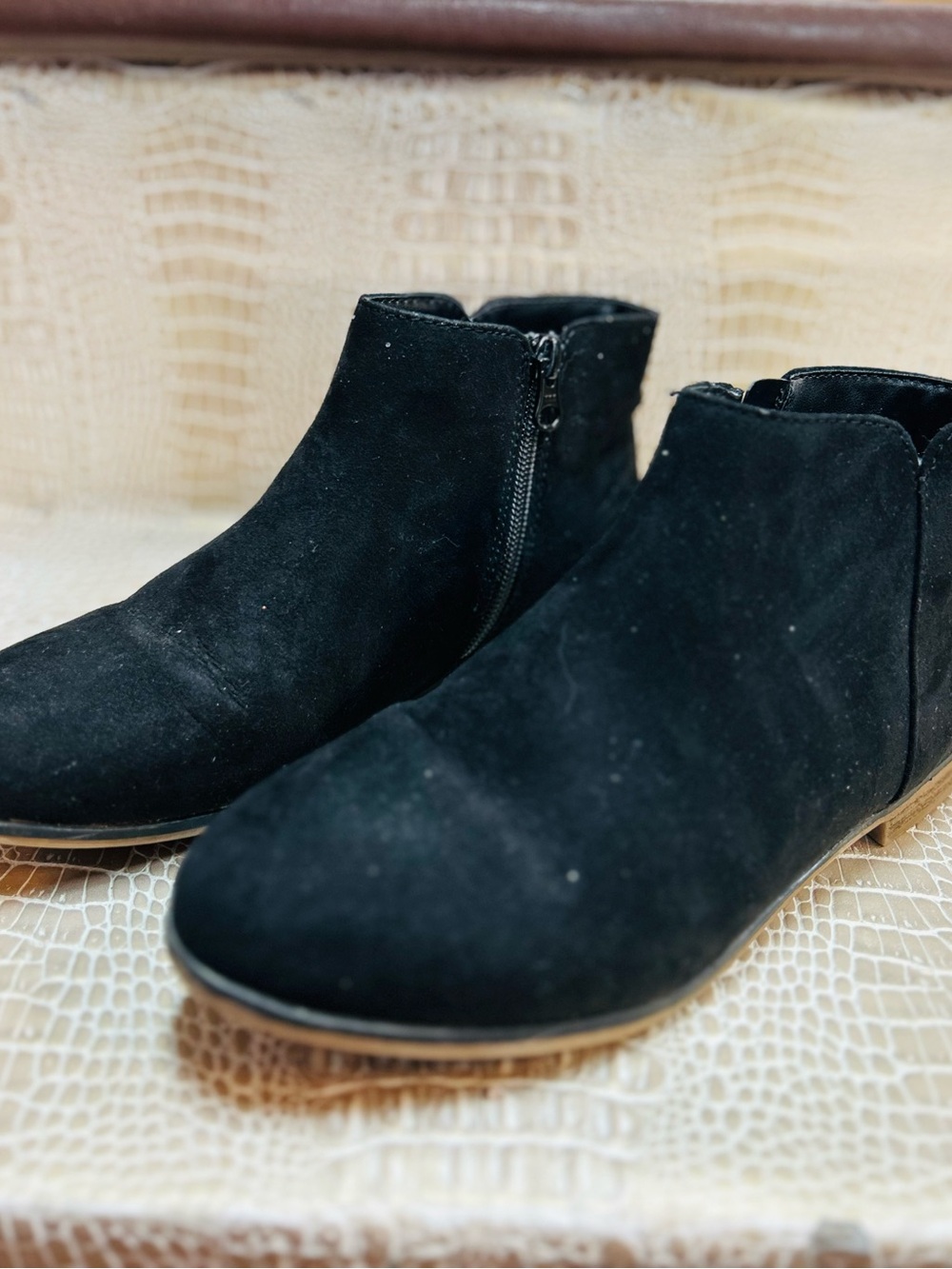 Cat & Jack Black Suede Chukka Ankle Boots